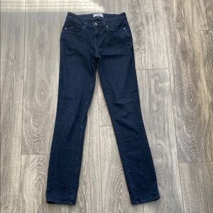 PAIGE - Skyline High Rise Skinny Jeans in Dark Wash - Size 26